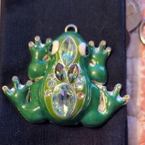 Green Frog Gemstone Pendant